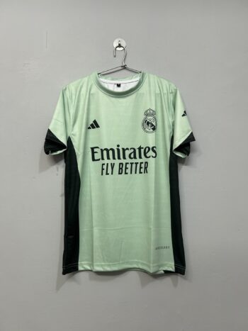 REALMADRID (2025/2026) TRAINING KIT HALF SLEEVE MODEL
