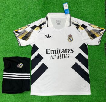 REAL MADRID (2025/2026) SPECIAL EDITION FC SET JERSEY